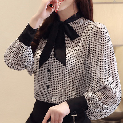 Cămașă elegantă de damă cu nasturi și cravate - în două culori