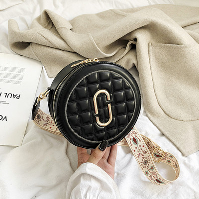 Kör alakú női táska hosszú füllel - két modell