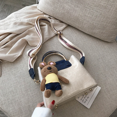 Női táska hosszú és rövid füllel + kiegészítő