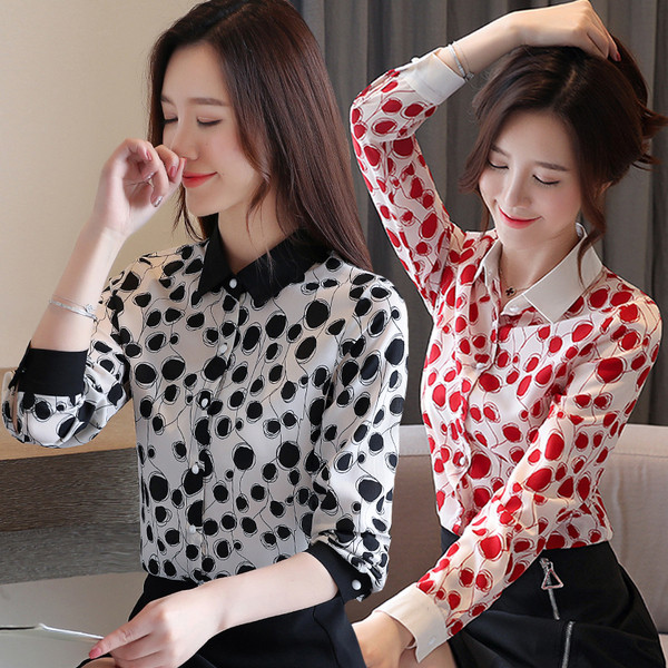 Cămașă de damă actuală în trei culori cu nasturi și mâneci lungi