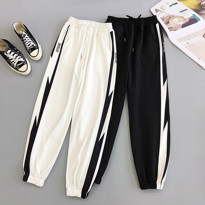 Спортно-ежедневен дамски панталон в бял и черен цвят