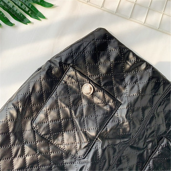 Női bőrszoknya fekete színben