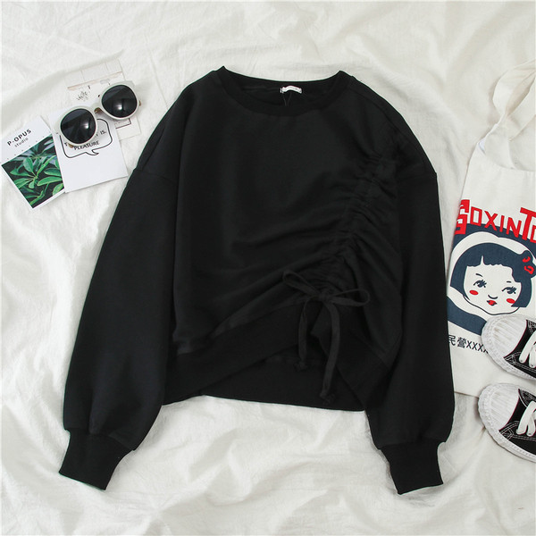 Bluză casual de damă în alb și negru cu cravate