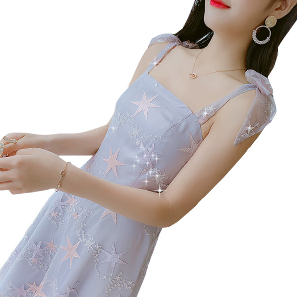 Modern női ruha két színben, vékony pántokkal