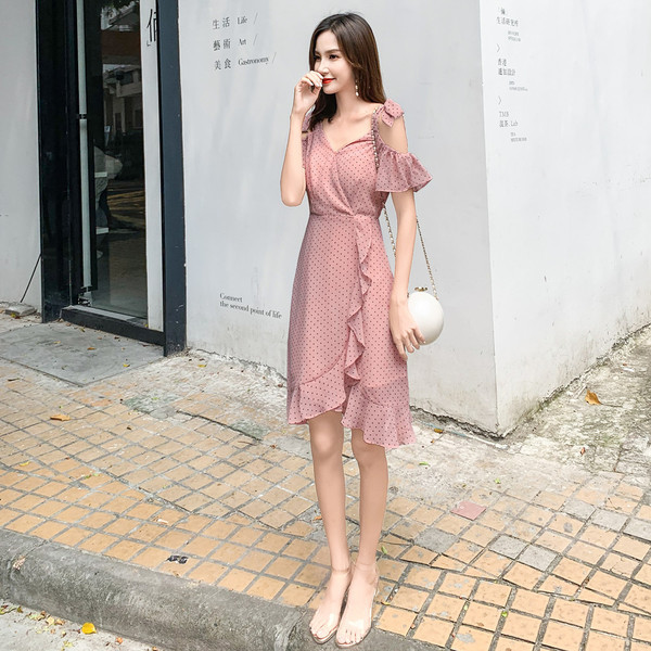 Rózsaszín pöttyös, lezser hosszú női ruha