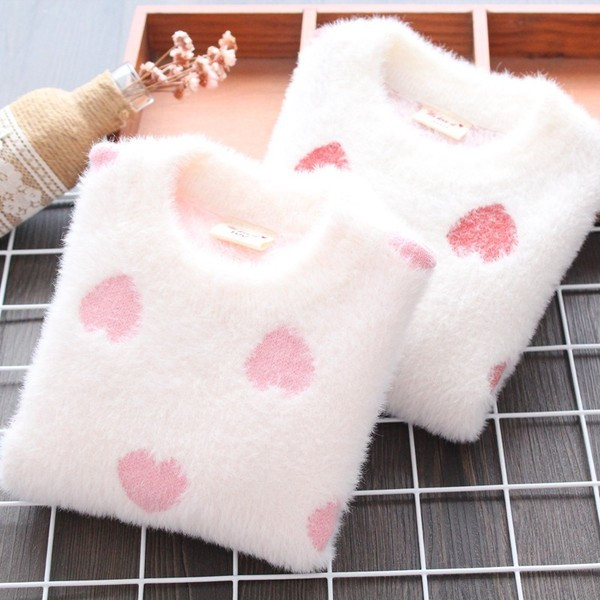 Model nou de pulover pentru copii cu inimioare in doua culori