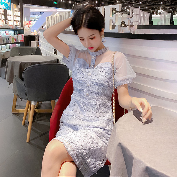 Modern női csipke ruha - egyenes modell