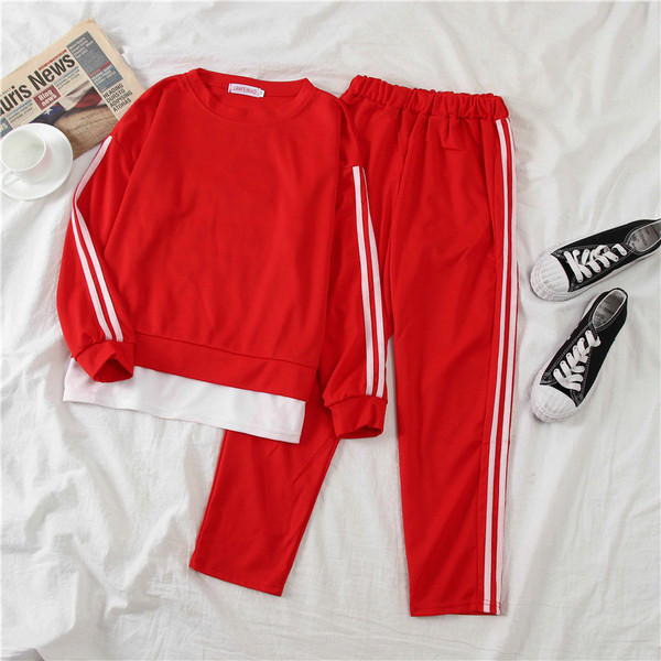 Napi női szett fekete és piros színben