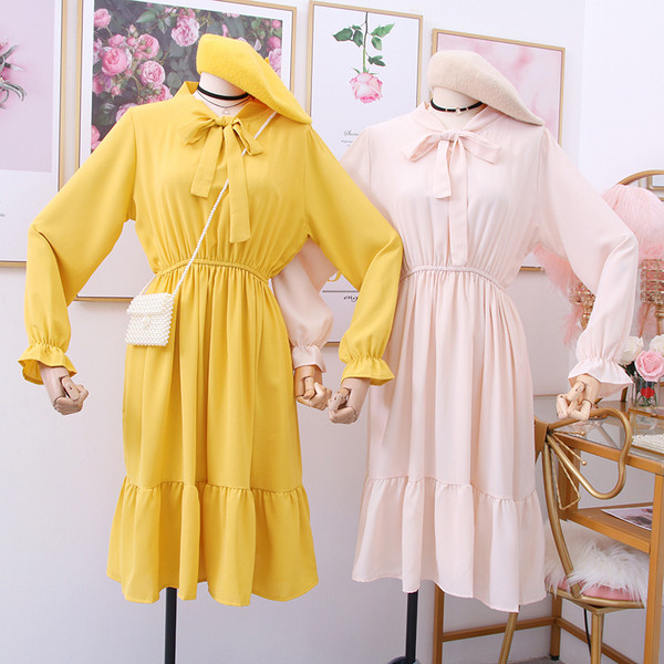 Stílusos női ruha nyakkendővel - többféle színben