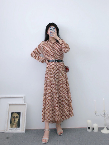 Rochie moderna lunga din tul cu nasturi