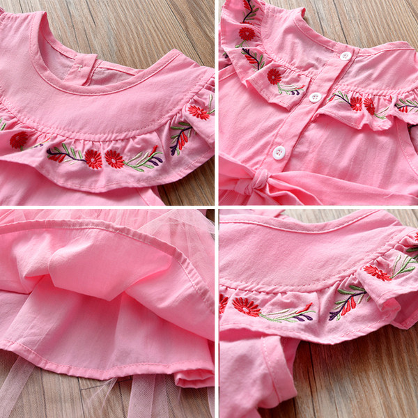 Stílusos gyerekruha lányoknak tüllel és rózsaszín és fehér hímzéssel