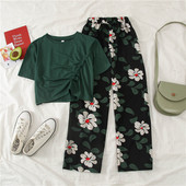 Set de dama modern in trei culori cu motive florale