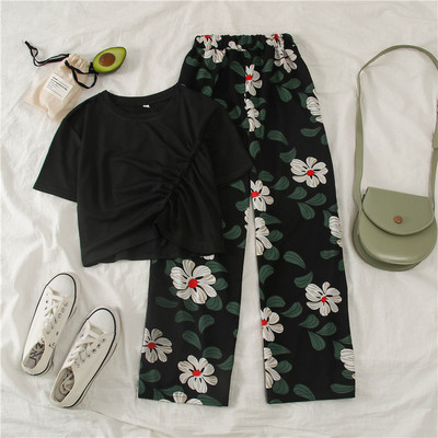 Set de dama modern in trei culori cu motive florale