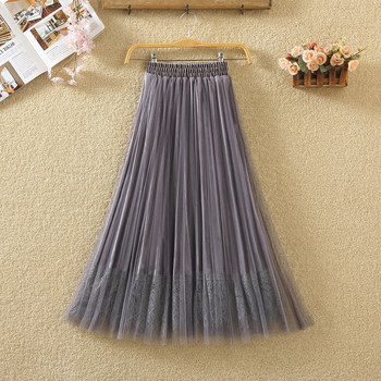 Aktuális női szoknya négy színben - tüllel és csipkével