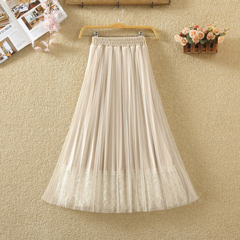 Aktuális női szoknya négy színben - tüllel és csipkével