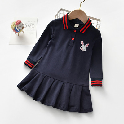 Gyerekruha lányoknak gallérral és rózsaszín és kék hímzéssel