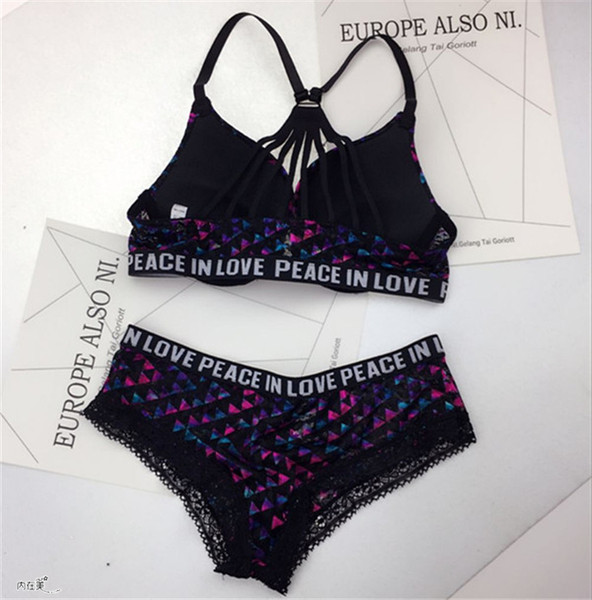 Női fehérnemű szett három színben