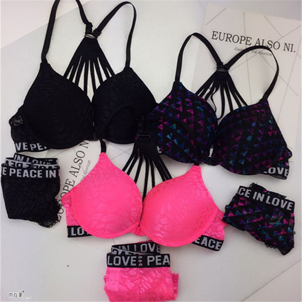 Női fehérnemű szett három színben