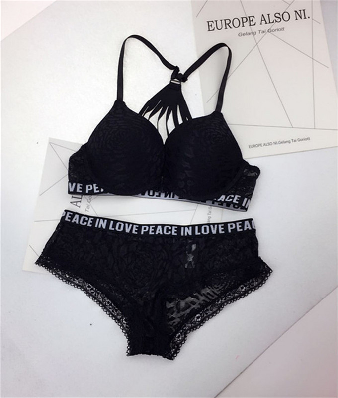 Női fehérnemű szett három színben