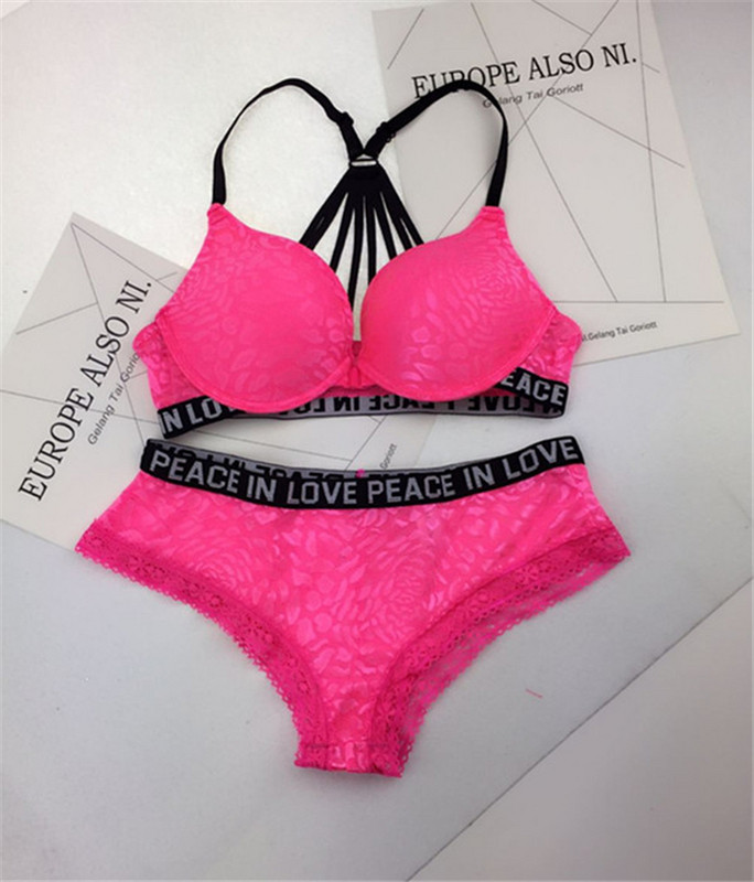 Női fehérnemű szett három színben