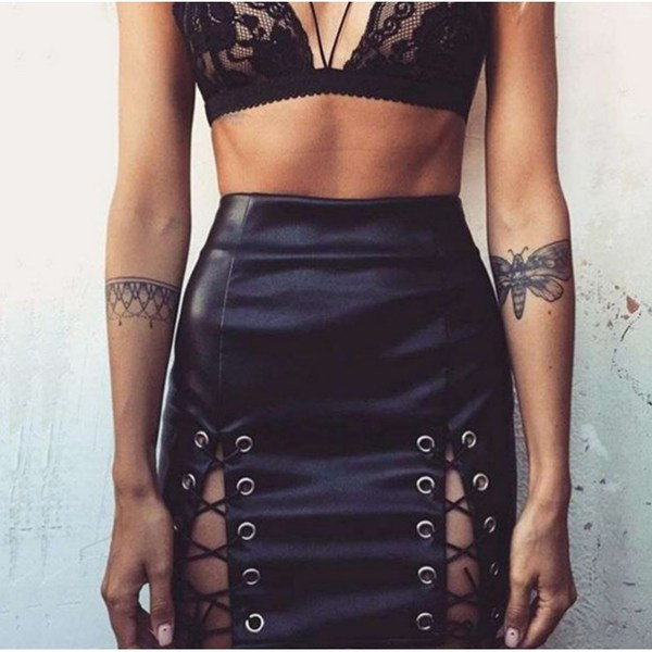 Fekete színű női szoknya nyakkendővel