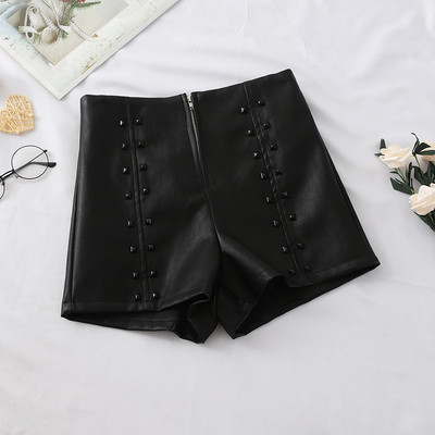 Pantaloni scurti de dama din imitatie de piele - in trei culori