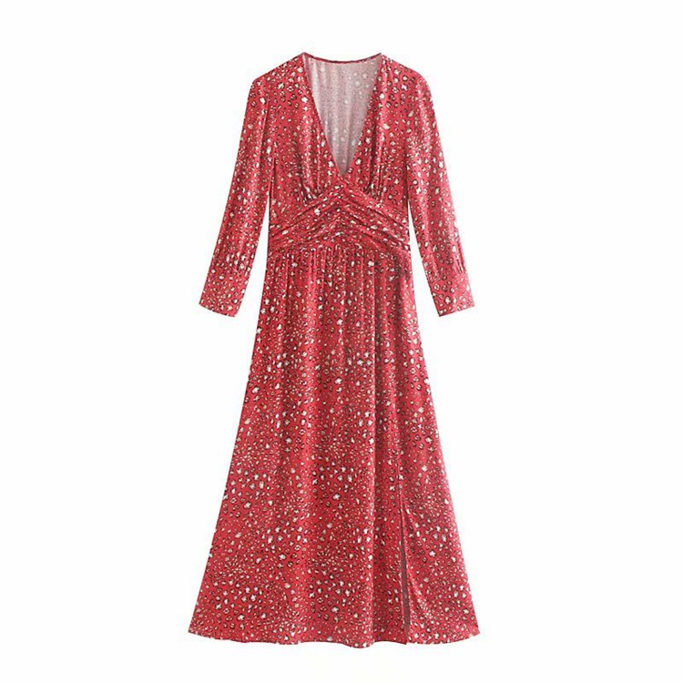 Rochie lunga cu decolteu si crapata