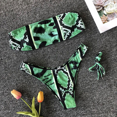 Modern kétrészes fürdőruha állatmintás zöld és barna színekben