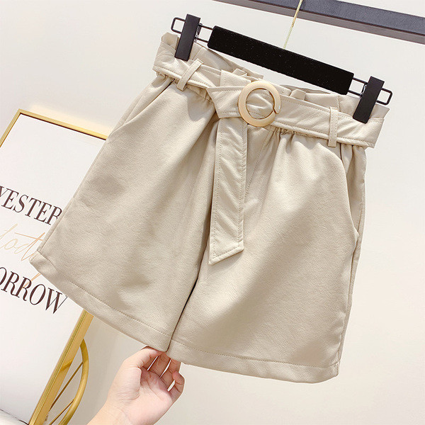 Pantaloni scurti moderni de dama in mai multe culori