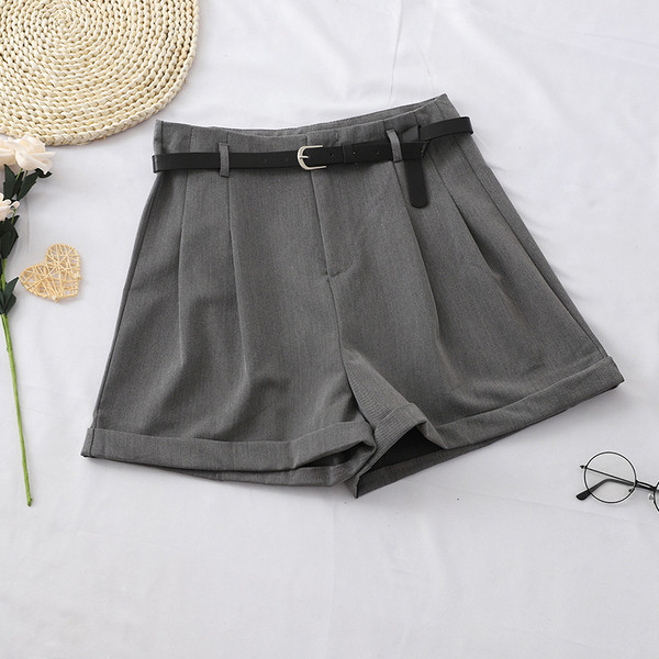 Pantaloni scurți de damă în negru și gri cu talie înaltă