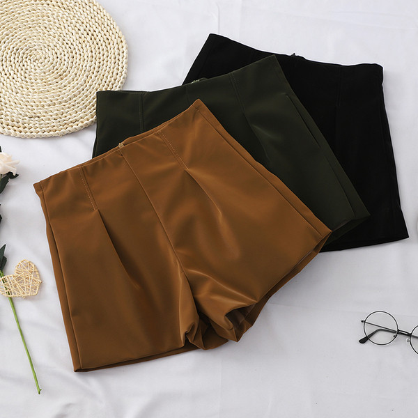 Női rövidnadrág három színben, magas derékkal és cipzárral