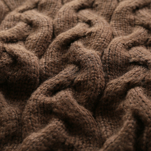 Aktuális női téli pulóver fehér színben