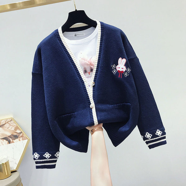 Vesta de dama de toamna cu broderie in trei culori