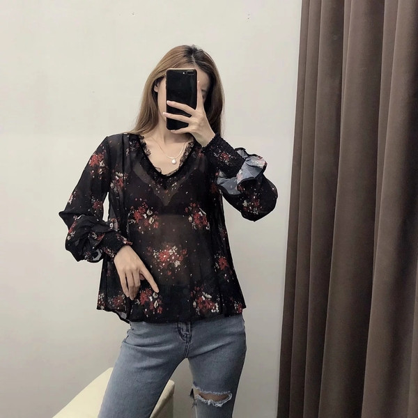 Cămașă modernă de damă cu decolteu în V în negru