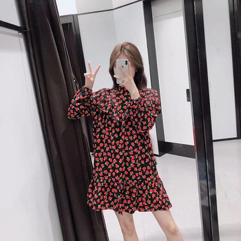 Aktuális női ruha virágos motívumokkal - fekete színű