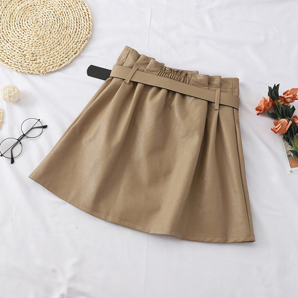 Aktuális női szoknya öko bőrből - négy színben gombokkal