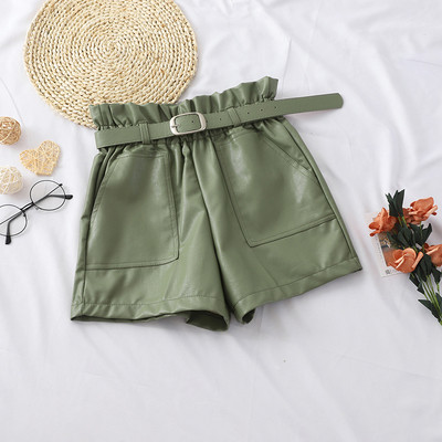 Öko bőrből készült női rövidnadrág több színben