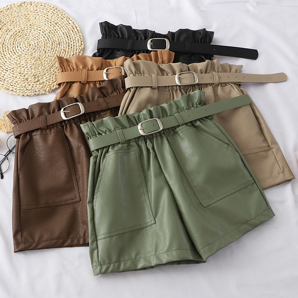 Öko bőrből készült női rövidnadrág több színben