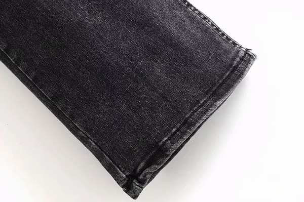 Blugi de dama moderni model drept in culoarea neagra