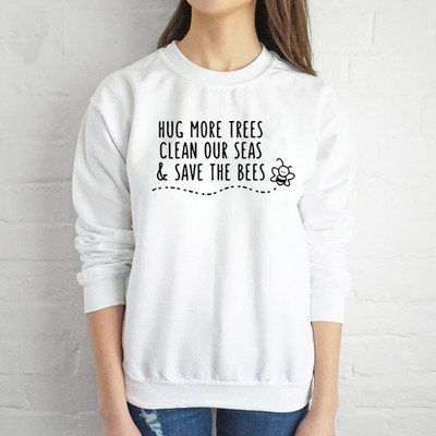 Pulover de damă modern cu o inscripție în mai multe culori