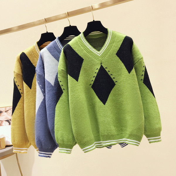 Női alkalmi pulóver V-nyakkal, több színben