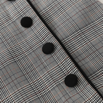 Kockás női szoknya két színben, gombokkal, magas derékkal