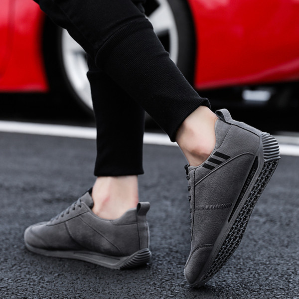 Eko bőrből készült alkalmi férfi tornacipő fekete, szürke és piros színben