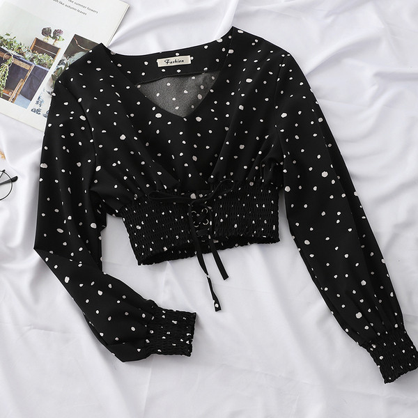 Aktuális női blúz három színben nyakkendővel