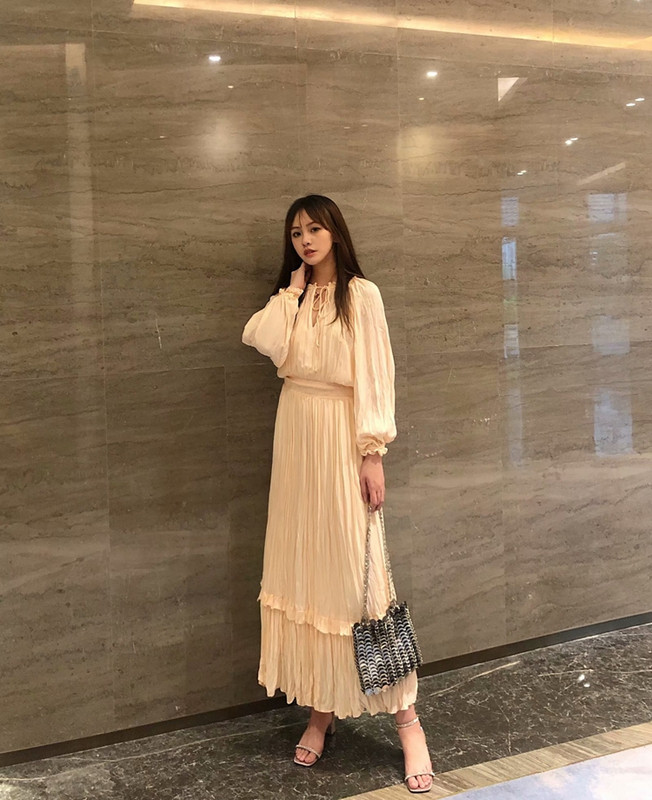 Rochie lunga cu talie elastica si maneci lungi