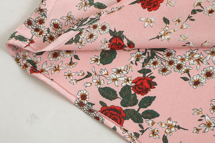 Alkalmi ruha rövid ujjal, virágmintával