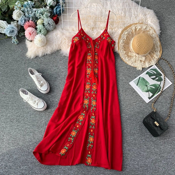 Rochie elegantă de damă cu broderie în alb și negru