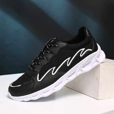 Férfi alkalmi tornacipő fekete fűzővel