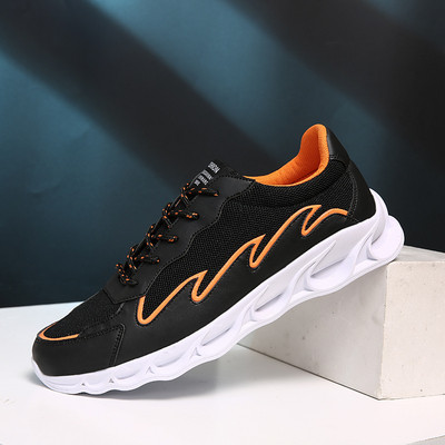 Férfi alkalmi tornacipő fekete fűzővel