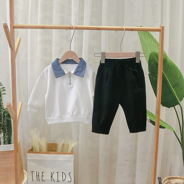 Modern, zsebes gyereknadrág fiúknak